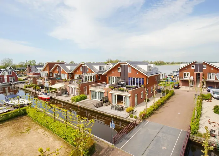 Meerzicht 59 - Ideal Family Appt For 6 Persons Uitgeest